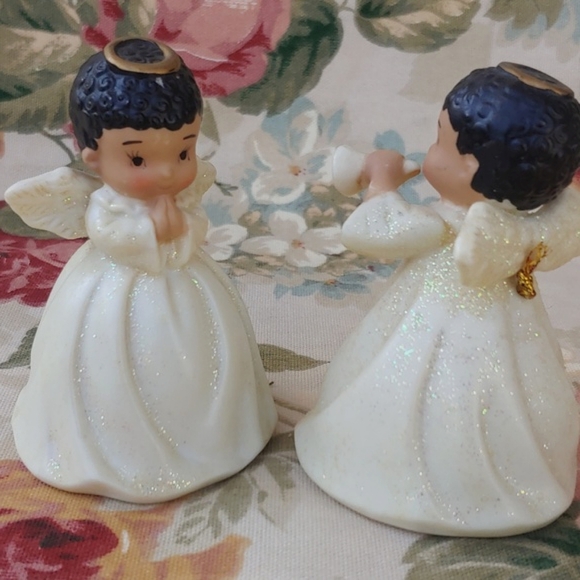 Angelic Holiday Ceramic Bells Set of Two Angels 3.5" Tall - Picture 4 of 16